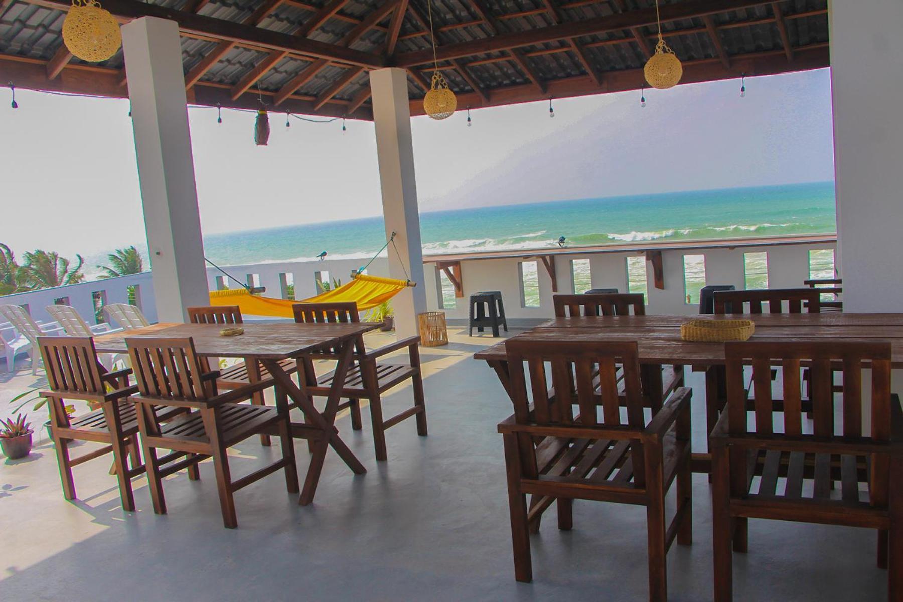 Shehara Sun Surf Lodge Мидигама Ийст Екстериор снимка