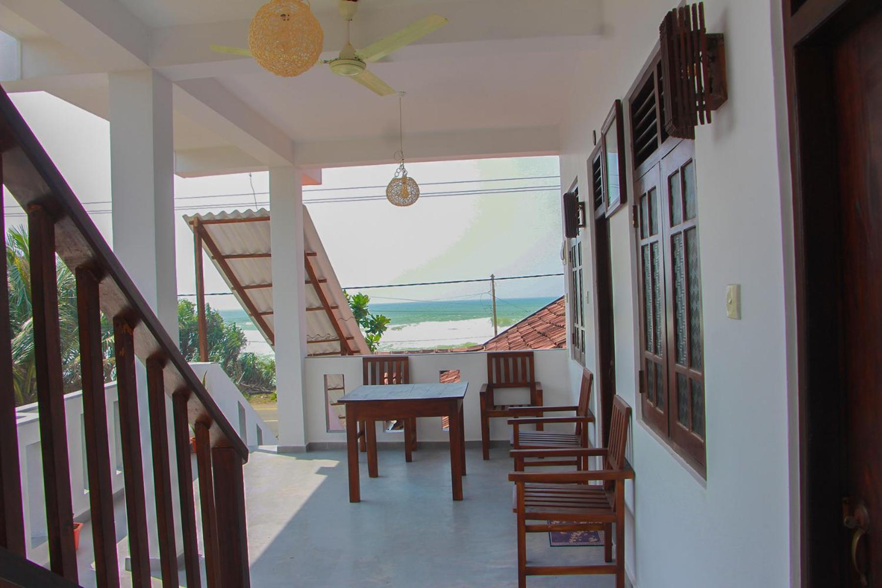 Shehara Sun Surf Lodge Мидигама Ийст Екстериор снимка