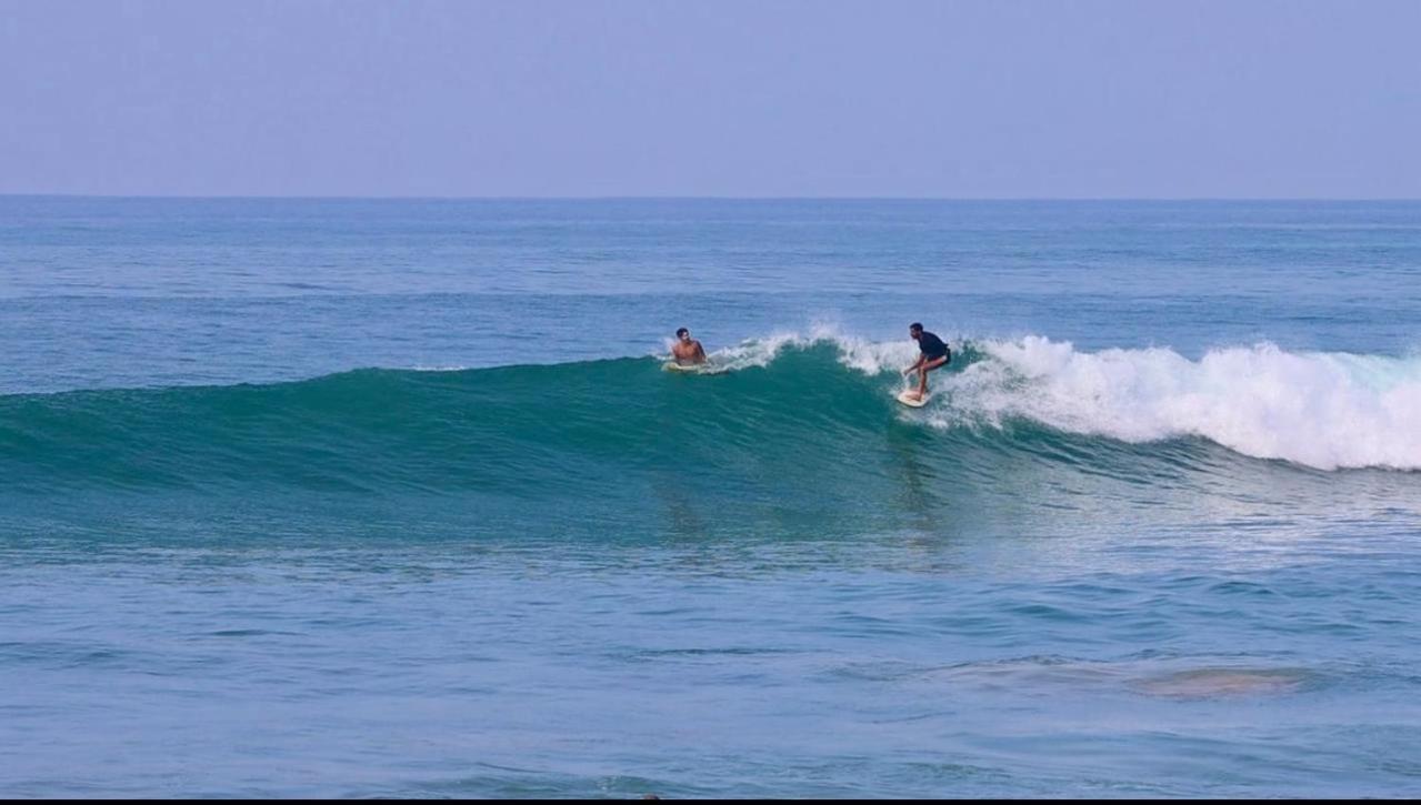 Shehara Sun Surf Lodge Мидигама Ийст Екстериор снимка